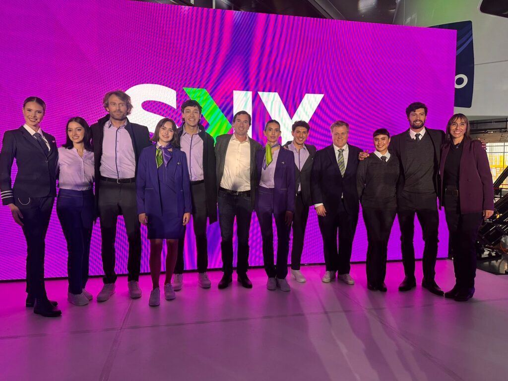 SKY revoluciona la aviación con nuevos uniformes